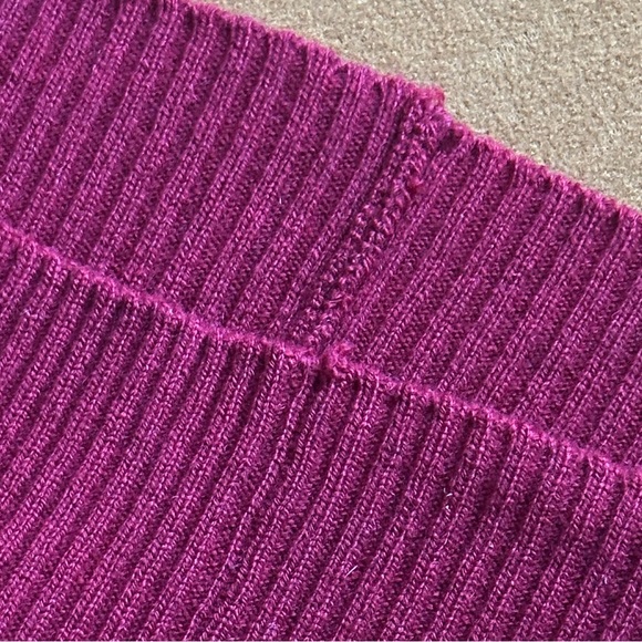 Versace - Picture 3 of 3